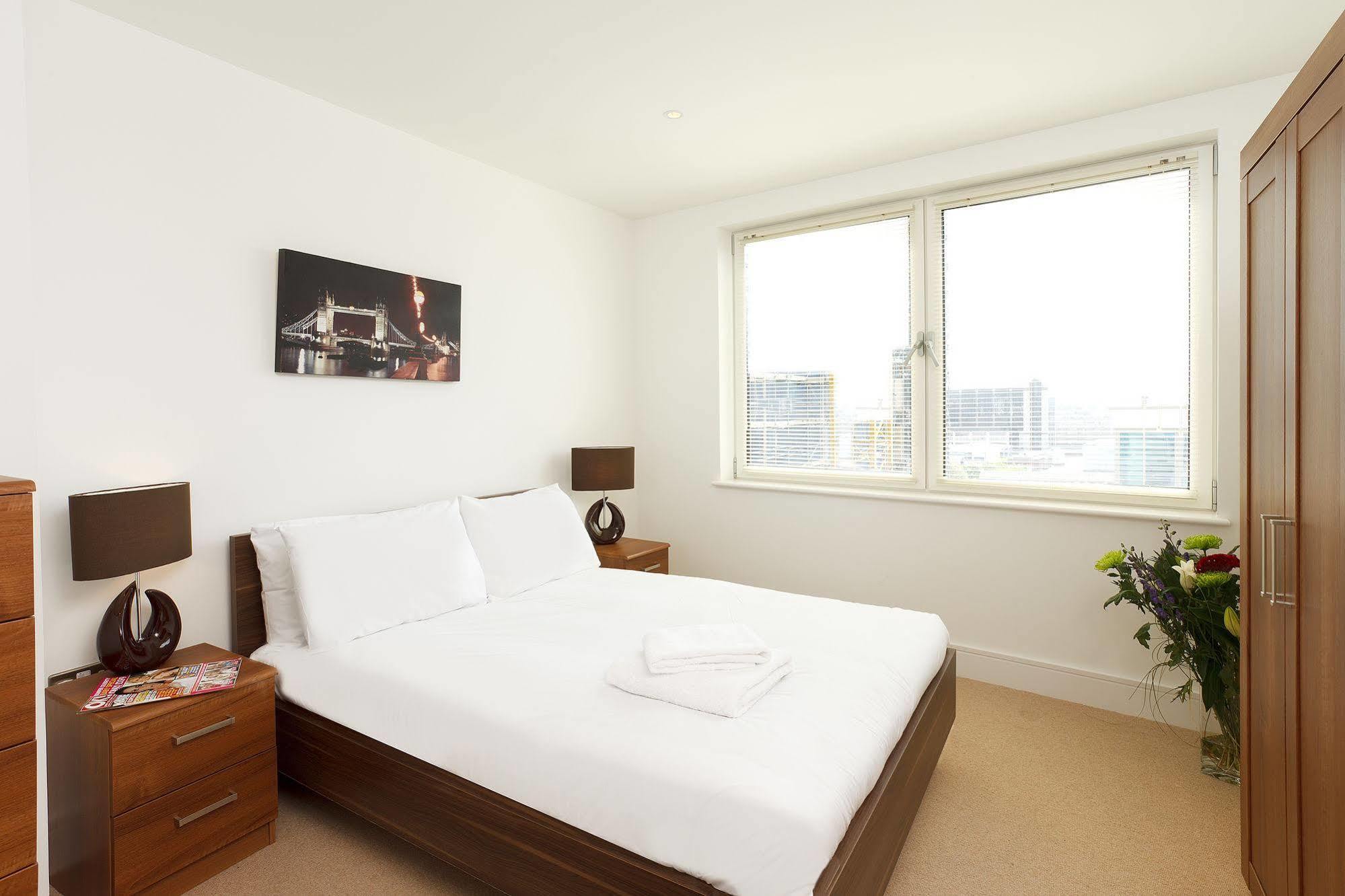 Saco Canary Wharf - Trinity Tower Лондон Екстериор снимка