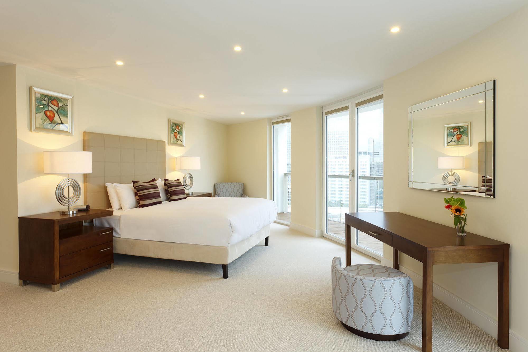 Saco Canary Wharf - Trinity Tower Лондон Екстериор снимка