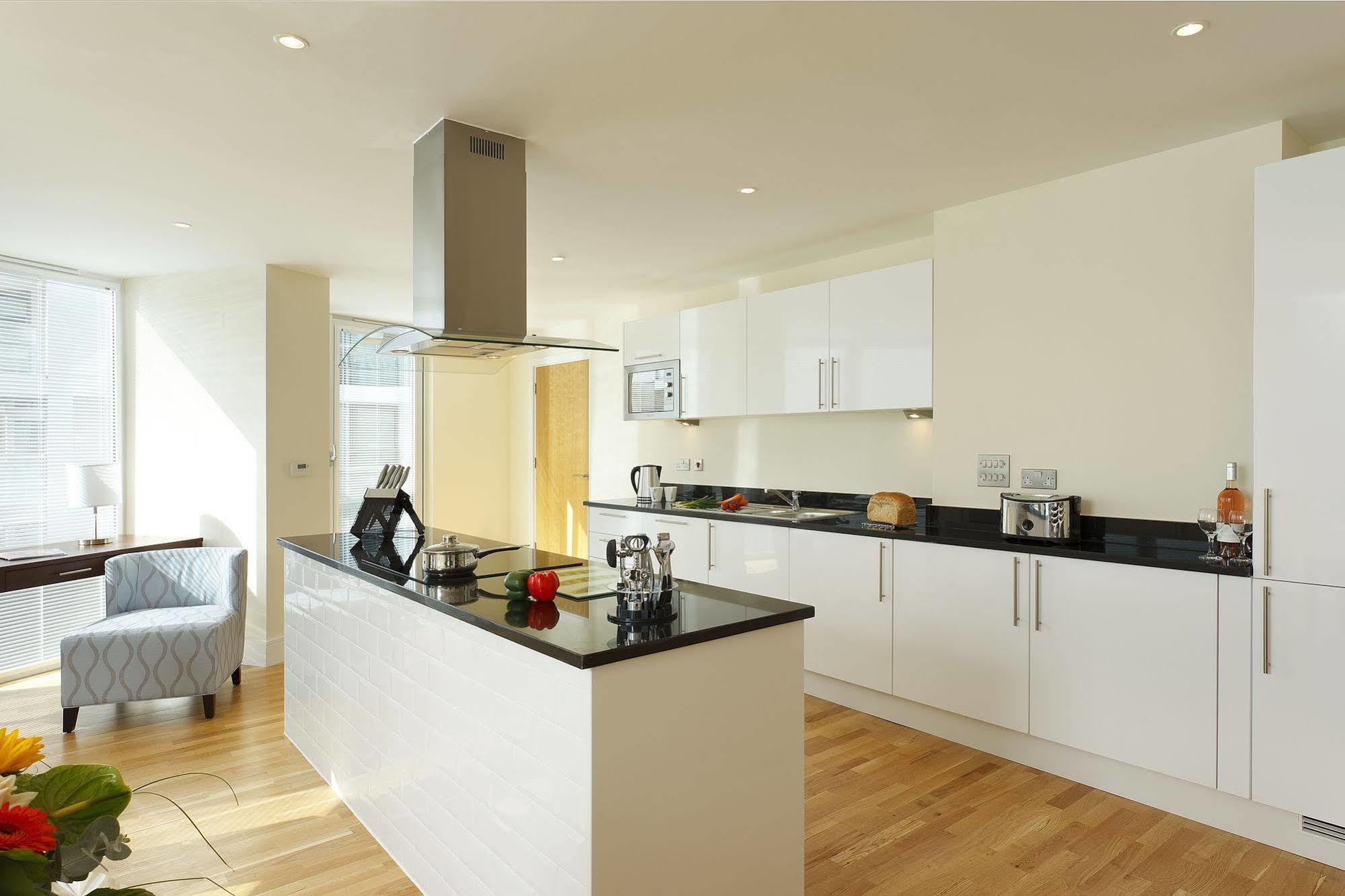 Saco Canary Wharf - Trinity Tower Лондон Екстериор снимка