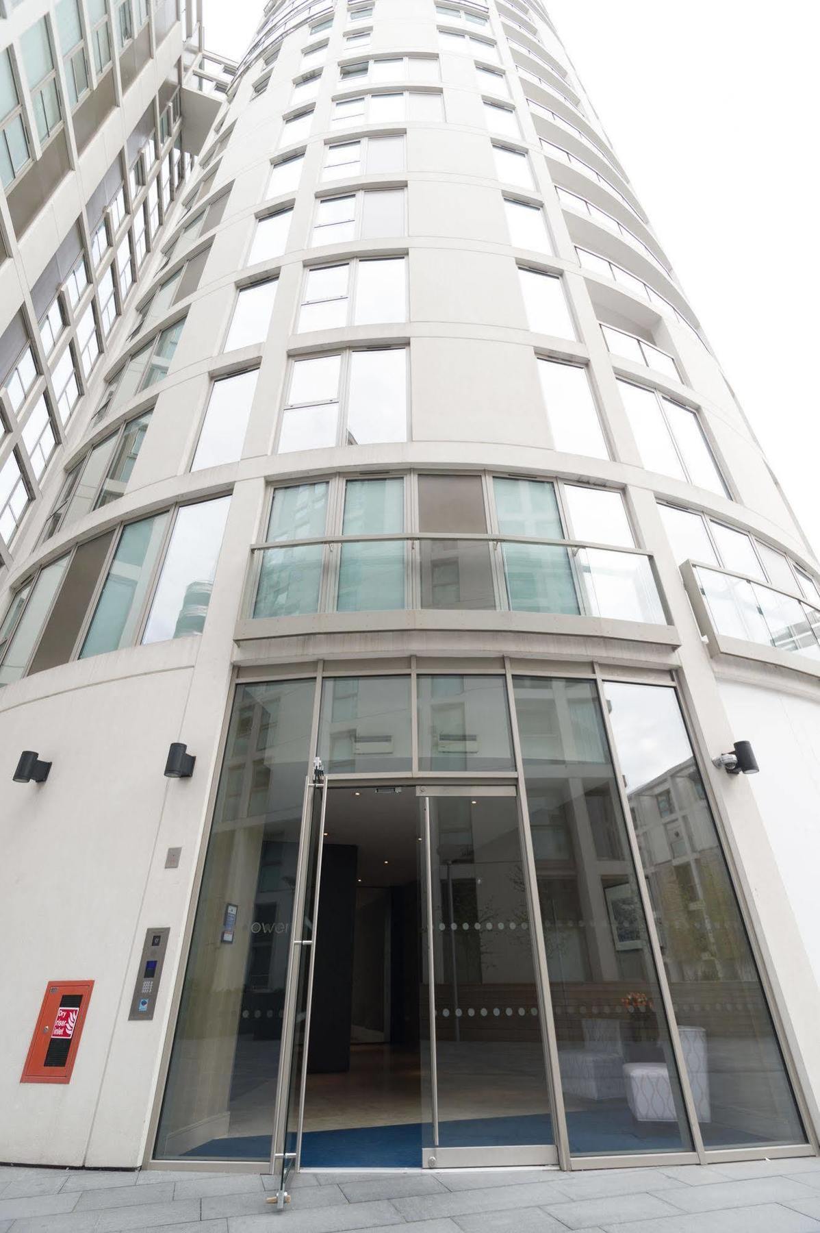 Saco Canary Wharf - Trinity Tower Лондон Екстериор снимка